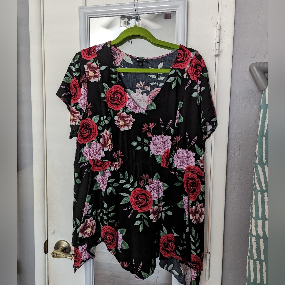 Torrid rose top